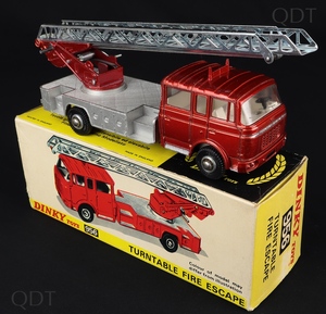 Dinky toys 956 turntable fire escape dd73 front