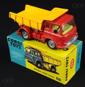 Corgi toys 494 bedford tipper truck dd109 front