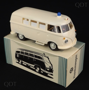 Wiking models ambulance dd318 front