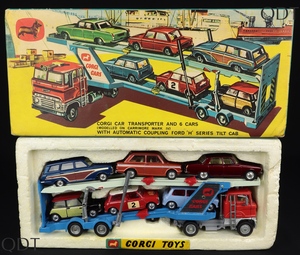 Corgi toys gift set 41 car transporter mail order dd365 front