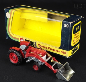 Corgi toys 69 massey ferguson tractor shovel dd393 front