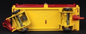 Corgi toys 1123 chipperfields circus cage dd525 base