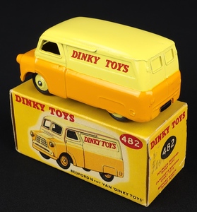 Dinky toys 482 bedford van cc795 back