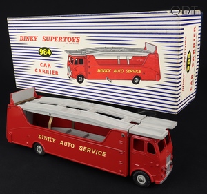 Dinky toys 984 car carrier dd592 front