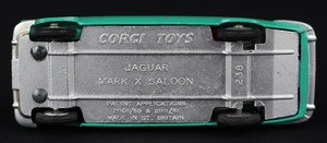 Corgi toys 238 jaguar mark x dd606 base