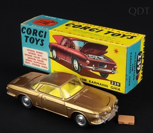 Corgi toys 239 vw karmann ghia dd607 front