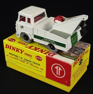 Dinky toys 434 bedford tk crash truck dd622 back