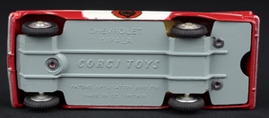 Corgi toys 439 chevrolet fire chief dd651 base