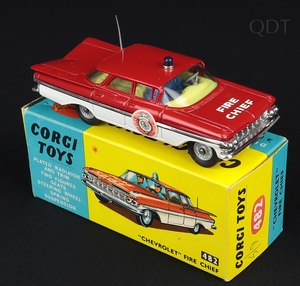 Corgi toys 439 chevrolet fire chief dd652 front