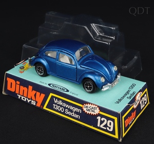 Dinky toys 129 volkswagen 1300 sedan dd672 front