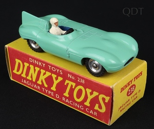 Dinky toys 238 d type jaguar dd740 front