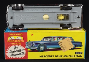 Corgi toys 247 mercedes 600 pullman dd772 base