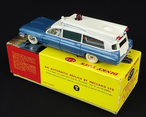 Dinky toys 277 superior criterion ambulance dd776 back