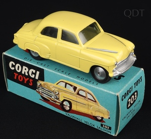 Corgi toys 203 vauxhall velox dd847 front