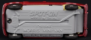 Spot on models 210:1 morris royal mail van dd941 base