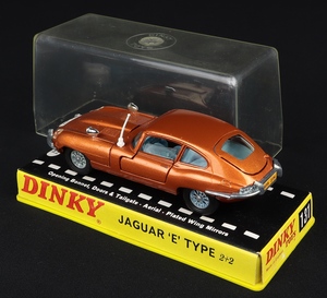 Dinky toys 131 e type jaguar dd969 back