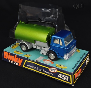 Dinky toys 451 johnston road sweeper dd982 front