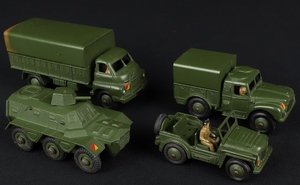 Dinky toys gift set 699 military vehicles ee122 vehicles