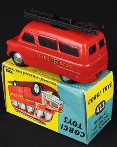 Corgi toys 423 bedford utilecon fire tender ee144 back