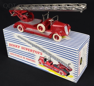 French dinky supertoys 899 delahaye turntable fire engine ee162 front
