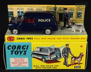 Corgi toys 448 bmc mini police van tracker dog ee266 front