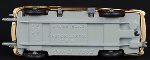 Corgi toys 261 james bond aston martin db5 ee322 base