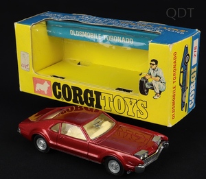 Corgi toys 276 oldsmobie toronado ee330 front
