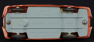 Corgi toys 228 volvo p1800 ee369 base