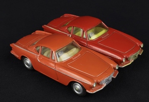 Corgi toys 228 volvo p1800 ee369 compare