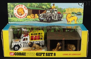 Corgi gift set 8 lions longleat ee401 front