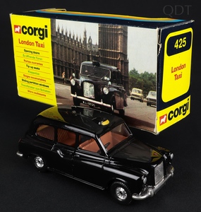Corgi toys 425 london taxi ee403 front