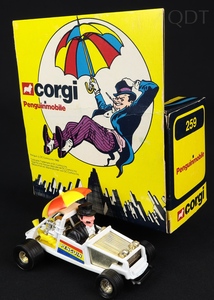 Corgi toys 259 penguinmobile ee409 front