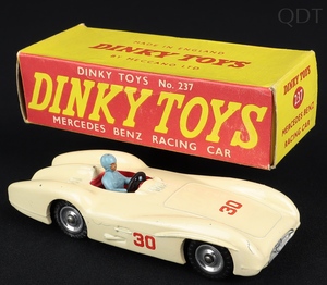 Dinky toys 237 mercedes racing car ee416 front