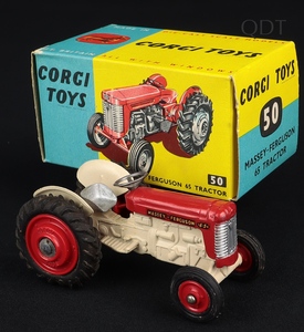 Corgi toys 50 massey ferguson tractor ee538 front