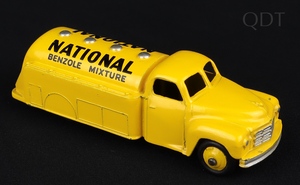 Dinky toys 443 national benzole tanker ee555 front