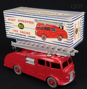 Dinky supertoys 955 fire engine ee559 front
