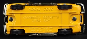 Corgi toys 337 customised chevrolet corvette sting ray ee579 base