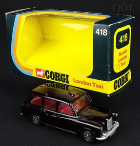 Corgi toys 418 austin london taxi ee591 front