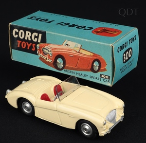Corgi toys 300 austin healey sports car ee673 front