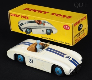 Dinky toys 133 cunningham raod racer bb700 front