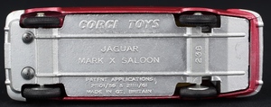 Corgi toys 238 jaguar mark x ee684 base