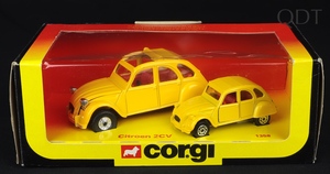 Corgi toys little large 1358 james bond 2cv ee741 front