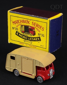 Matchbox models 35a horse box ee748 front