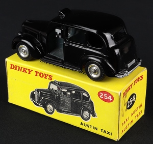 Dinky toys 254 austin taxi ee762 back