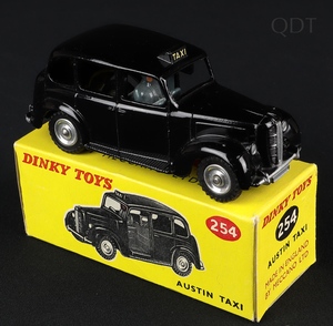 Dinky toys 254 austin taxi ee762 front