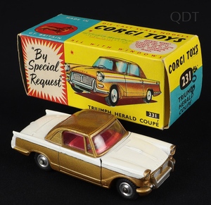 Corgi toys 231 triumph herald coupe ee777 front