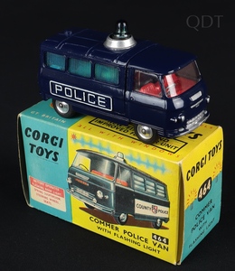 Corgi toys 464 commer police van ee788 front