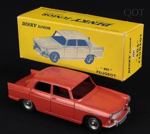 French dinky junior 101 peugeot 404 ee810 front