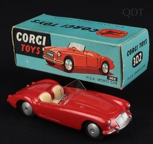 Corgi toys 302 mga sports car e964 front