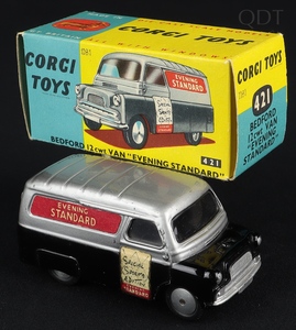 Corgi toys 421 bedford 12 cwt van evening standard ee982 front